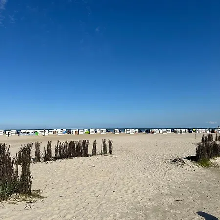 Luettje Moeoev An Der Nordsee