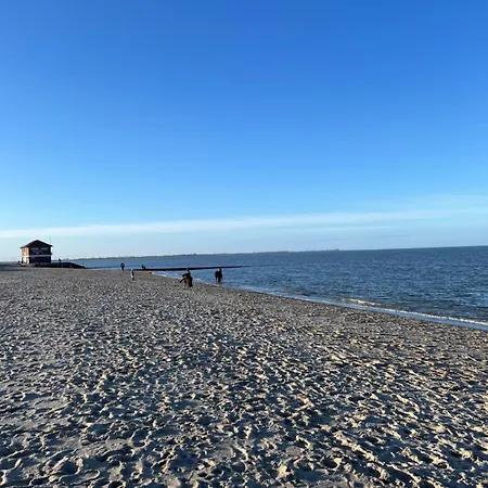 Luettje Moeoev An Der Nordsee